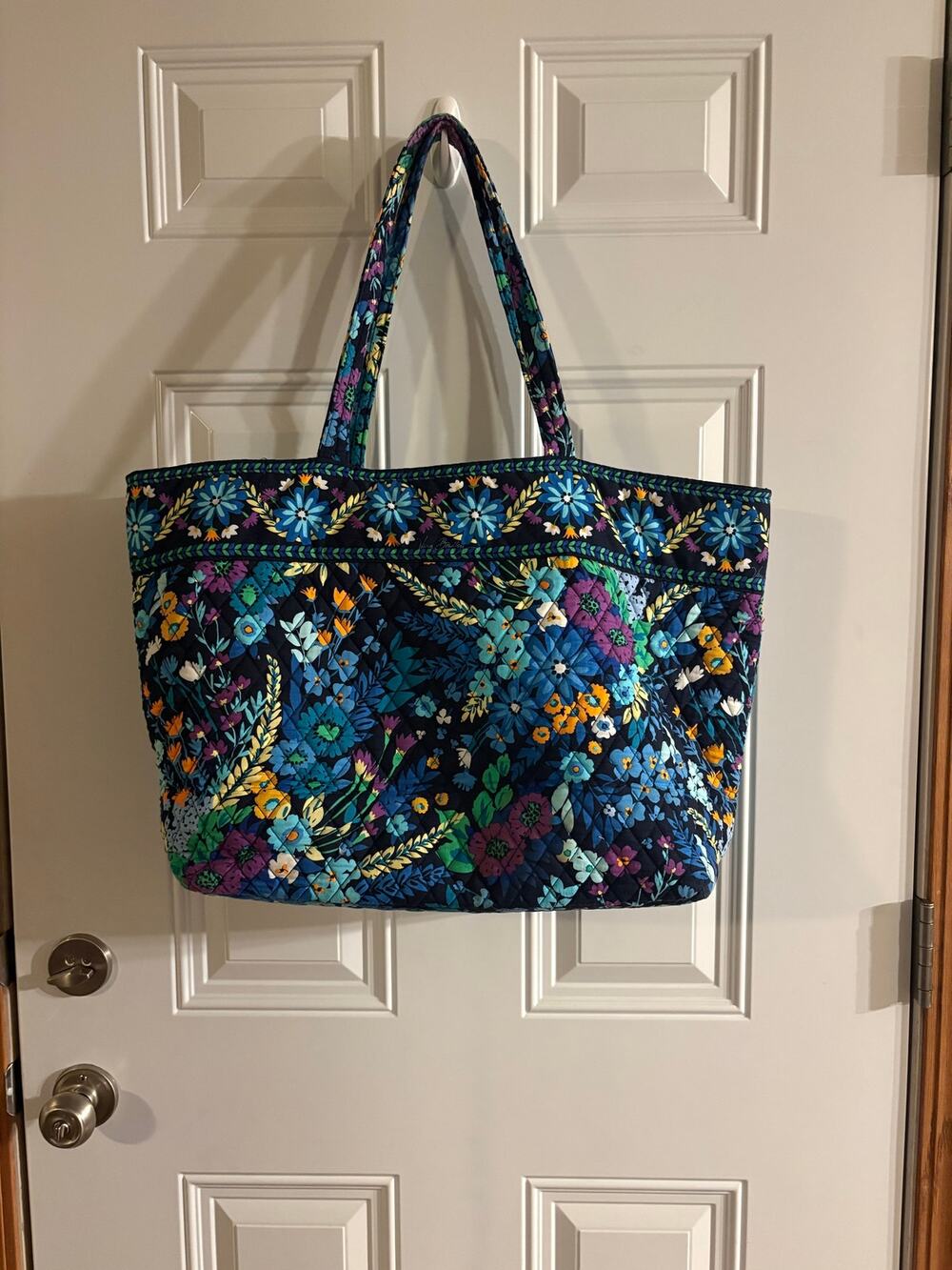 Vera Bradley Midnight Blues Large Overnight Duffle Bage/Tote